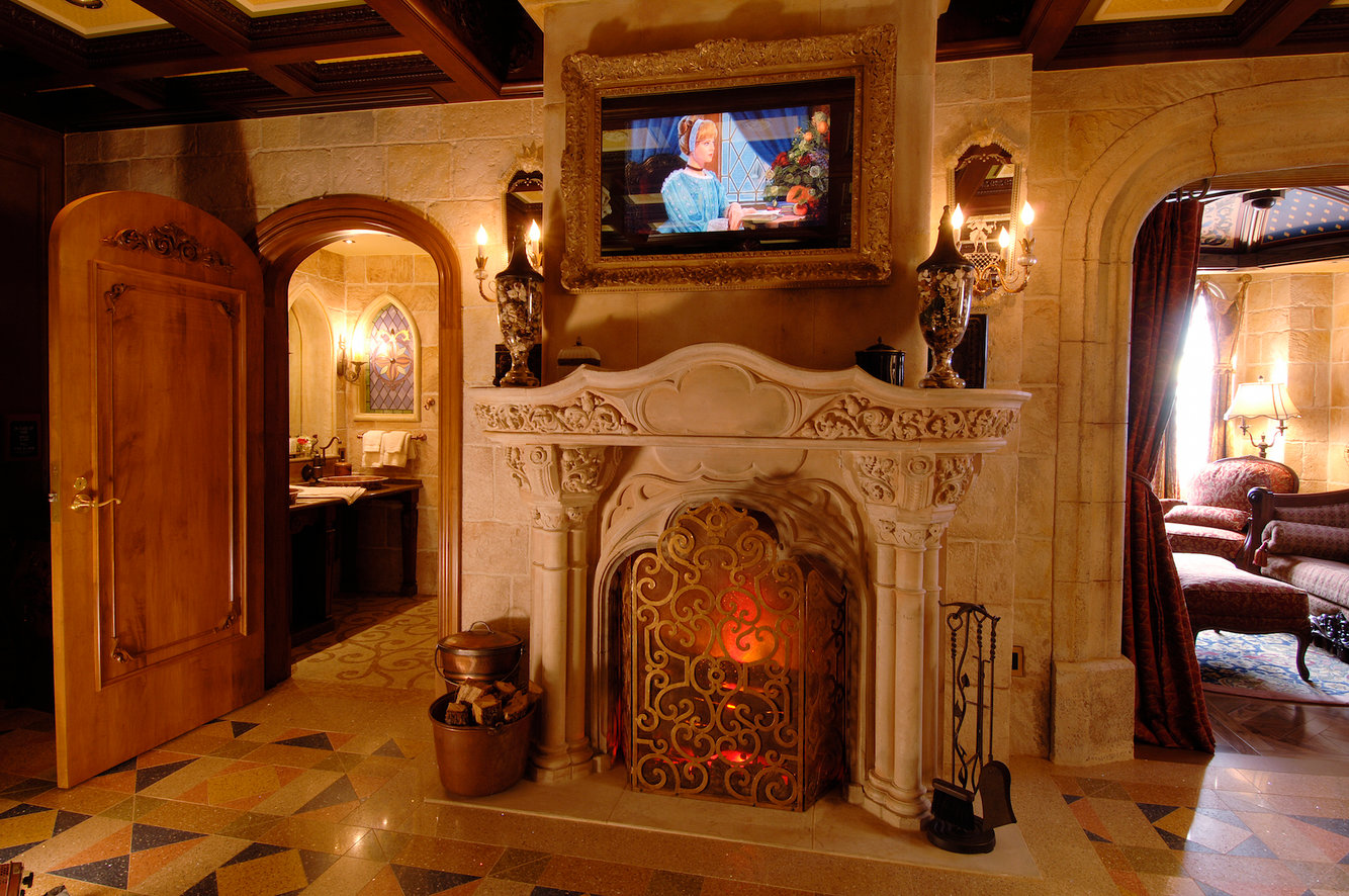 La fantástica suite que esconde el castillo de Disneyland en su interior | Tú en línea