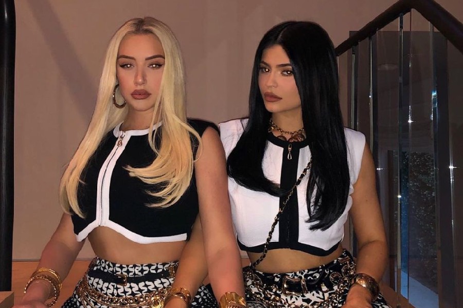 stassie karanikolaou kylie jenner antes cirugías