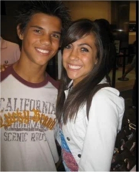 quien es la novia de taylor Lautner