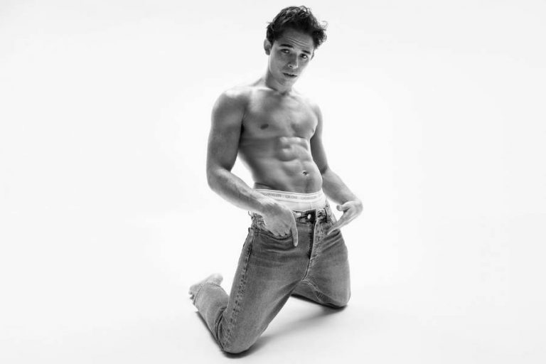 Jacob Elordi protagoniza la nueva campaña de Calvin Klein Tú en línea