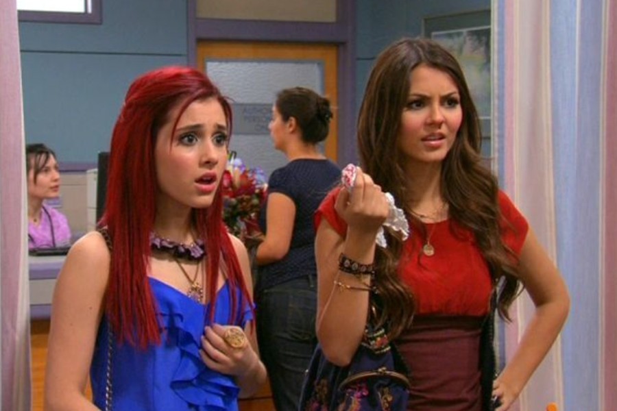 signo zodiacal victoria justice habla rivalidad con ariana grande