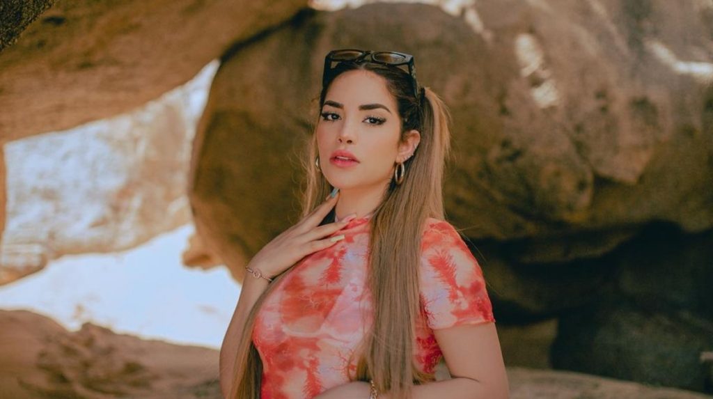 Números De Teléfono De Kimberly Loaiza