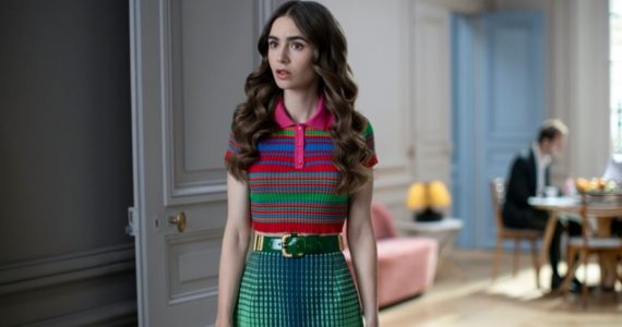 TikToker visita los spots de filmación de 'Emily in Paris' y recrea ...